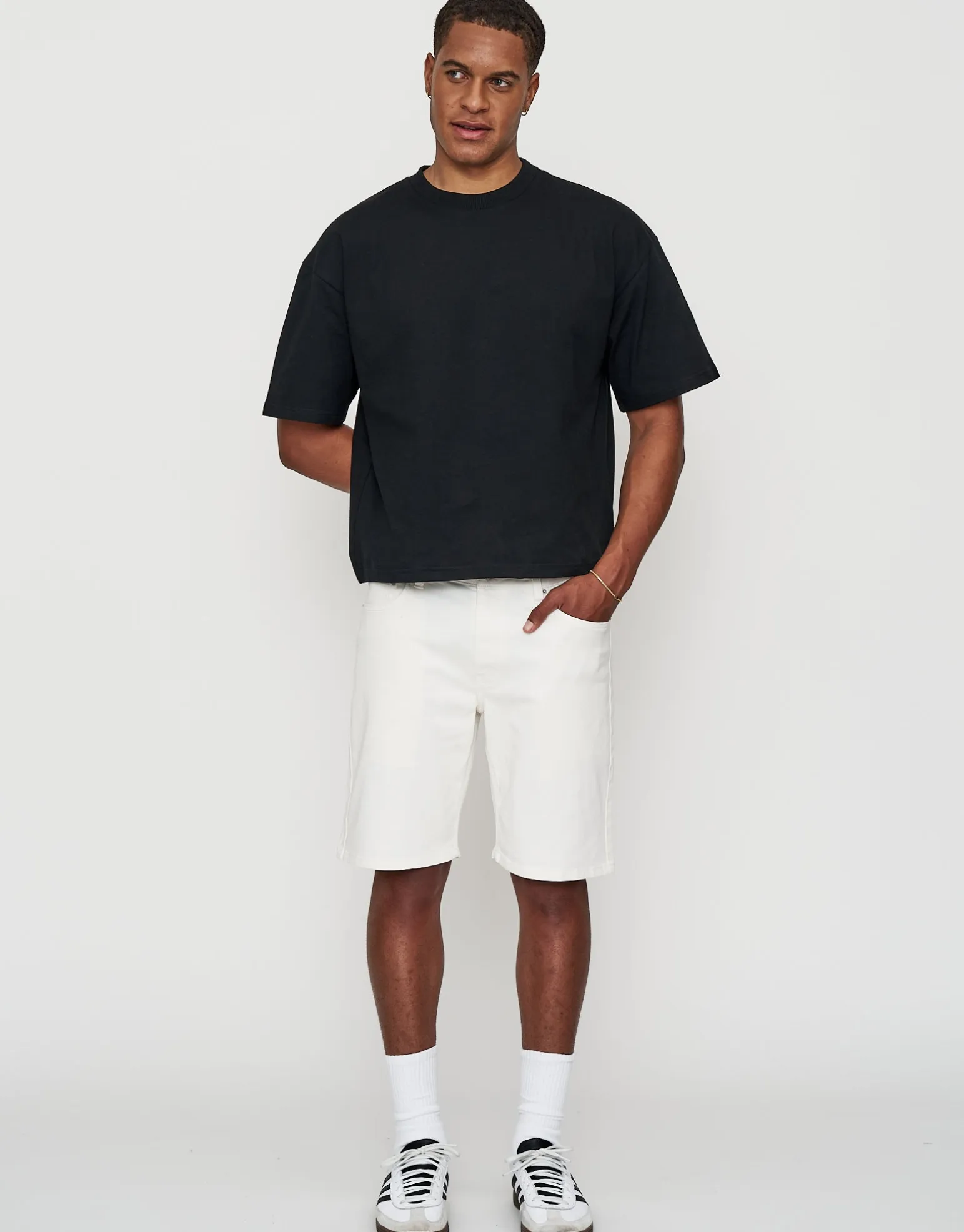 Slim Denim Shorts in Stonewash Sky