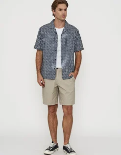 Small Diamond Waffle Short Sleeve Shirt in Navy
