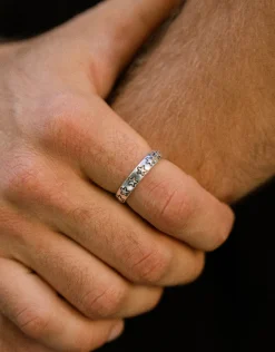 Star Ring in Vintage Silver