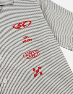 Static Supply Striped Cropped Short Sleeve Shirt in Grey/white