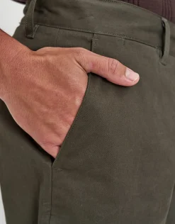 Stretch Chino Slim Fit Shorts in Sand