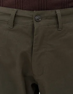 Stretch Chino Slim Fit Shorts in Sand