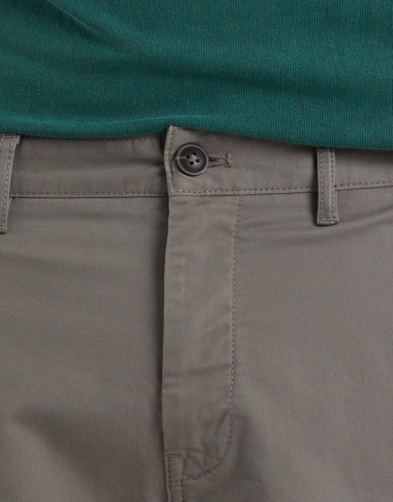 Stretch Chino Slim Fit Shorts in Navy