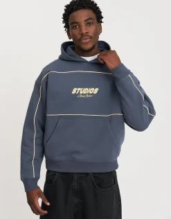 Studios Oversized Cropped Hoodie in Snow Marle
