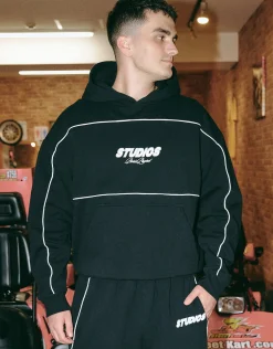 Studios Oversized Cropped Hoodie in Snow Marle