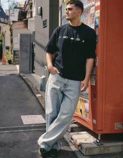 Sunday Club Box Fit T Shirt in Solid Black