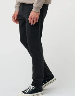 Taper Fit Jeans in Raw