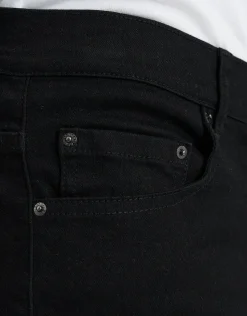 Taper Fit Jeans in Solid Black