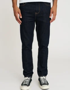 Taper Fit Jeans in Solid Black