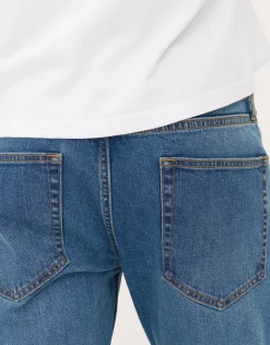 Taper Fit Jeans in Solid Black