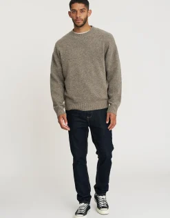 Taper Fit Jeans in Solid Black