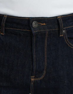Taper Fit Jeans in Solid Black