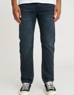 Taper Fit Jeans in Solid Black