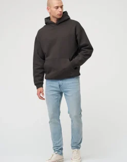 Taper Fit Jeans in Washed Black 002