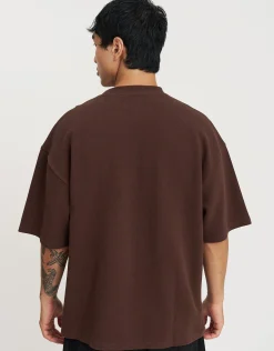 Textured Ace Supply Box Fit T-Shirt in Bitter Brown
