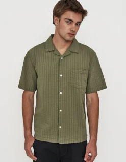 Textured Short Sleeve Shirt in Clover Green