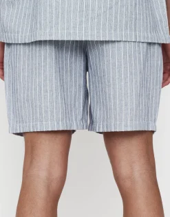 Textured Stripe Pattern Elastic Waist Shorts in Lt Blue