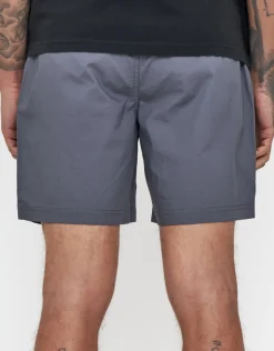 Training Club Everyday Shorts in Tan