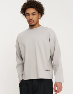 Vapor Textured Long Sleeve T Shirt in Black