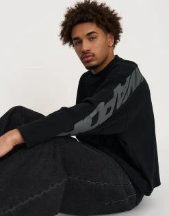 Vapor Textured Long Sleeve T Shirt in Black