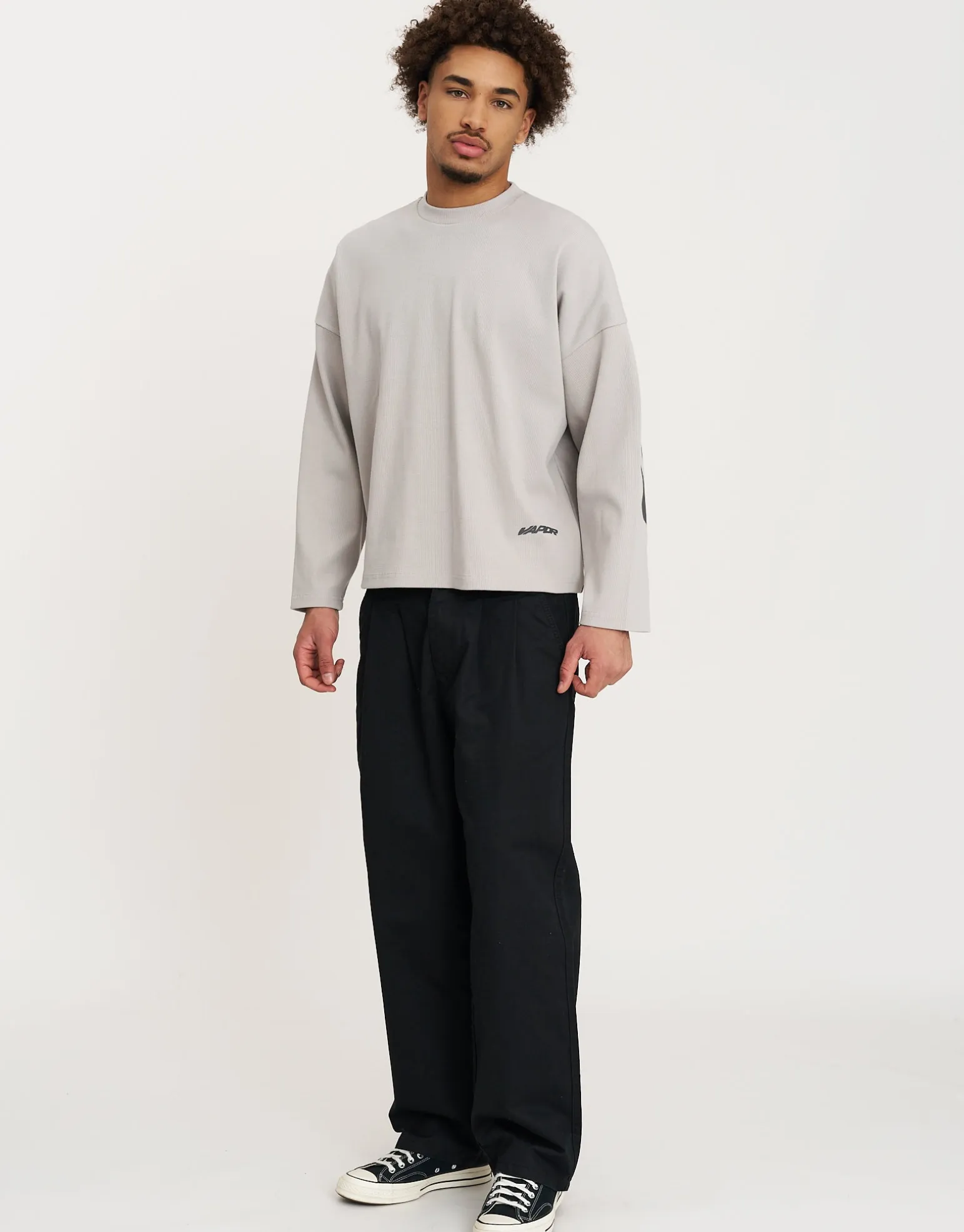 Vapor Textured Long Sleeve T Shirt in Black