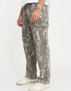 Vintage Foliage Carpenter Baggy Fit Pants in Camo