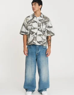 Vultures Foliage Cropped Zip Up Shirt in Grey Camo
